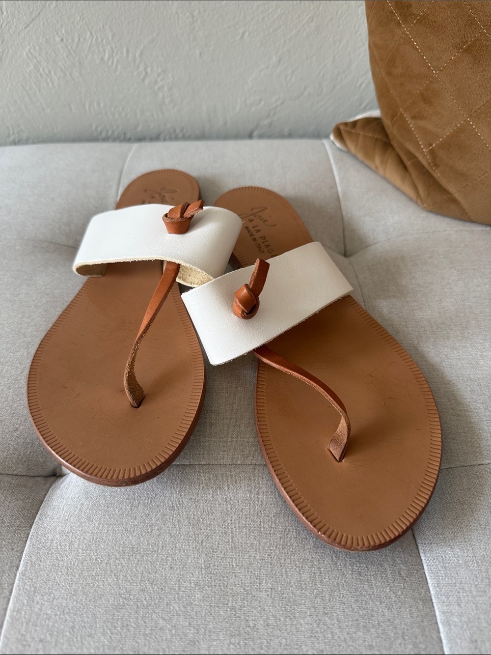 Joie a la Plage White and Tan Women's Leather Thong Sandal